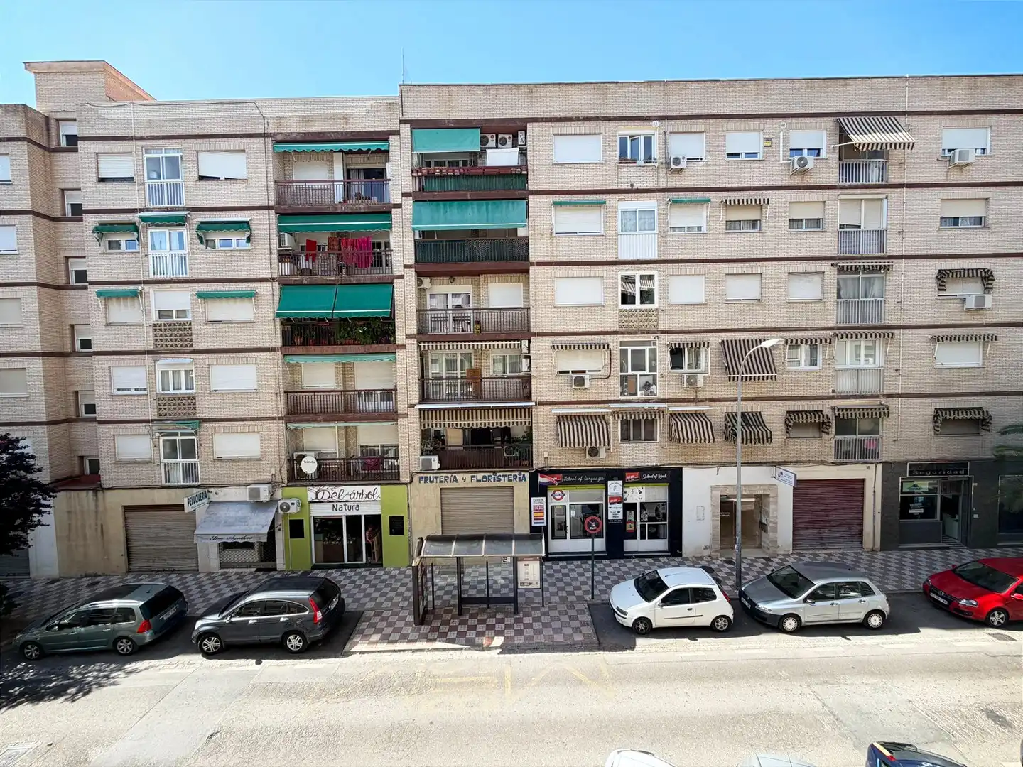 Pis de lloguer a Calle Calle Juan de Echevarría, Castaño - Mirasierra