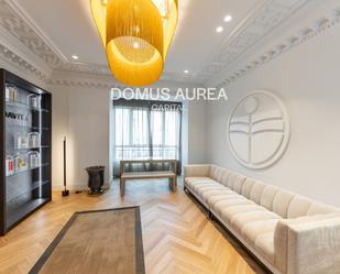 Sala d'estar de Oficina de lloguer en  Madrid Capital amb Aire condicionat