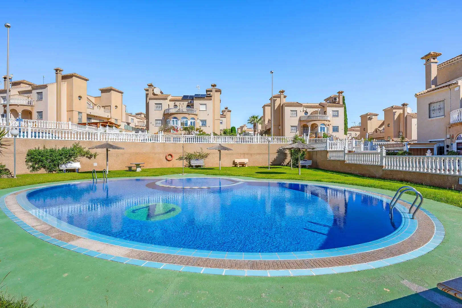 Casa pareada con terraza en venta en Orihuela Costa, imagen 7
