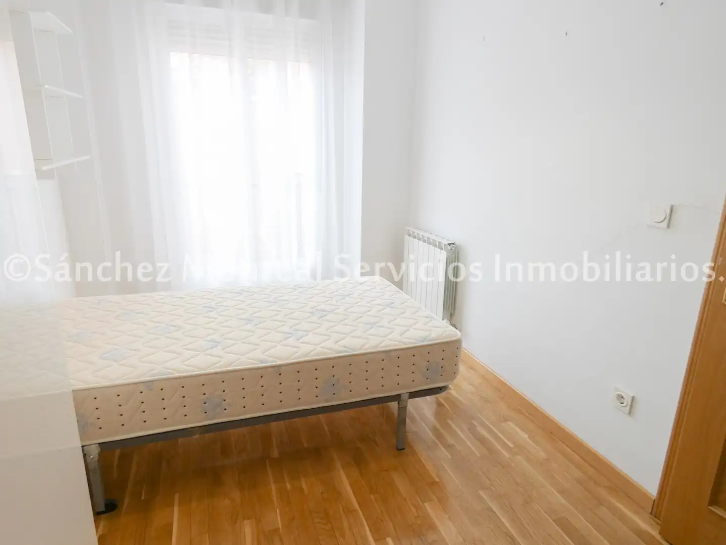 Habitación de Piso de alquiler en Alcázar de San Juan con Calefacción, Parquet y Amueblado