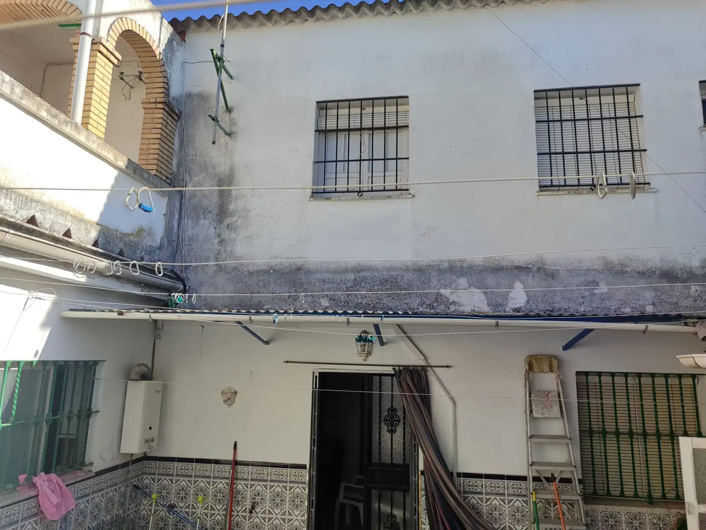 Vista exterior de Casa o chalet en venta en Utrera con Aire acondicionado, Terraza y Amueblado