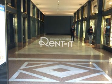 Oficina con ascensor en alquiler en Eixample