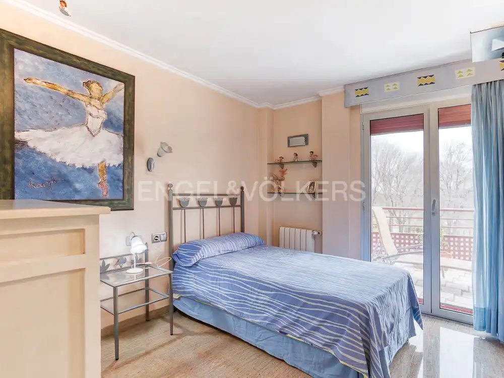 Dormitori de Casa o xalet en venda en Oliva amb Aire condicionat, Calefacció i Terrassa