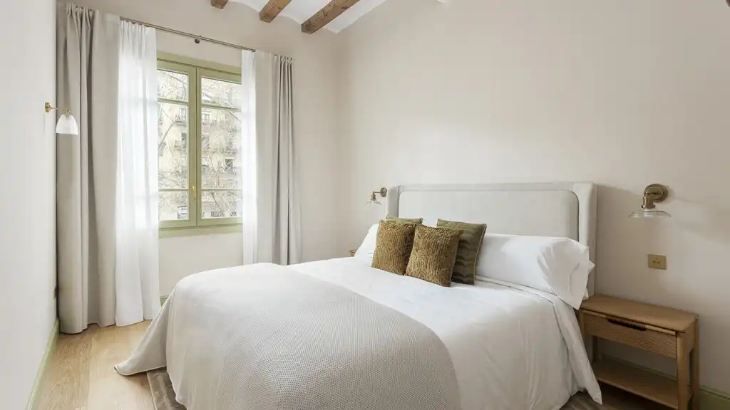 Habitación de Apartamento en venta en Barcelona con Aire acondicionado, Jardín privado y Parquet