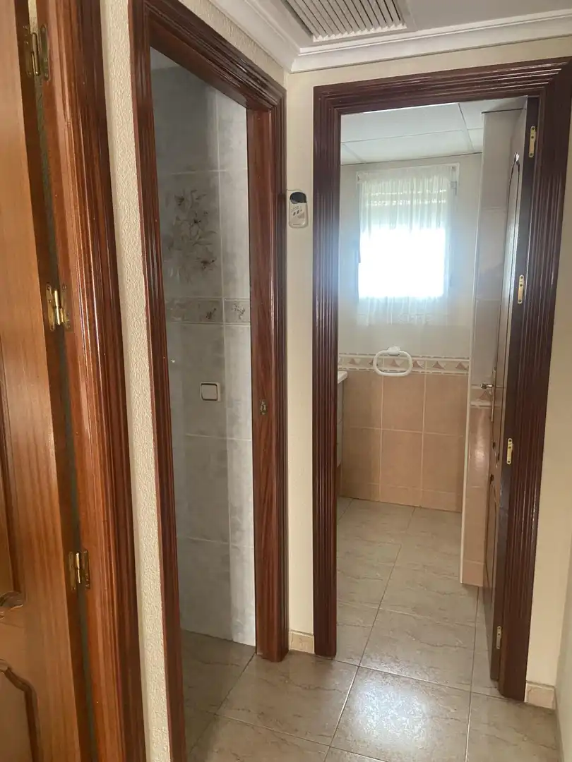 Bany de Pis en venda en Córdoba amb Aire condicionat i Terrassa