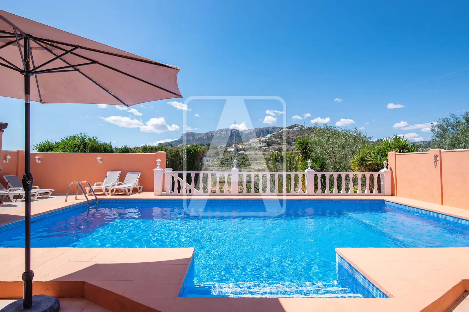 Chalet con piscina en venta en La Empedrola, imagen 2