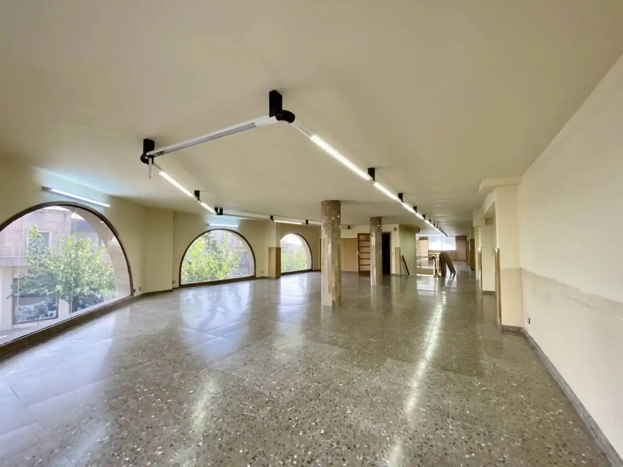 Local comercial de lloguer a Plaza PAU CASALS, imagen 7