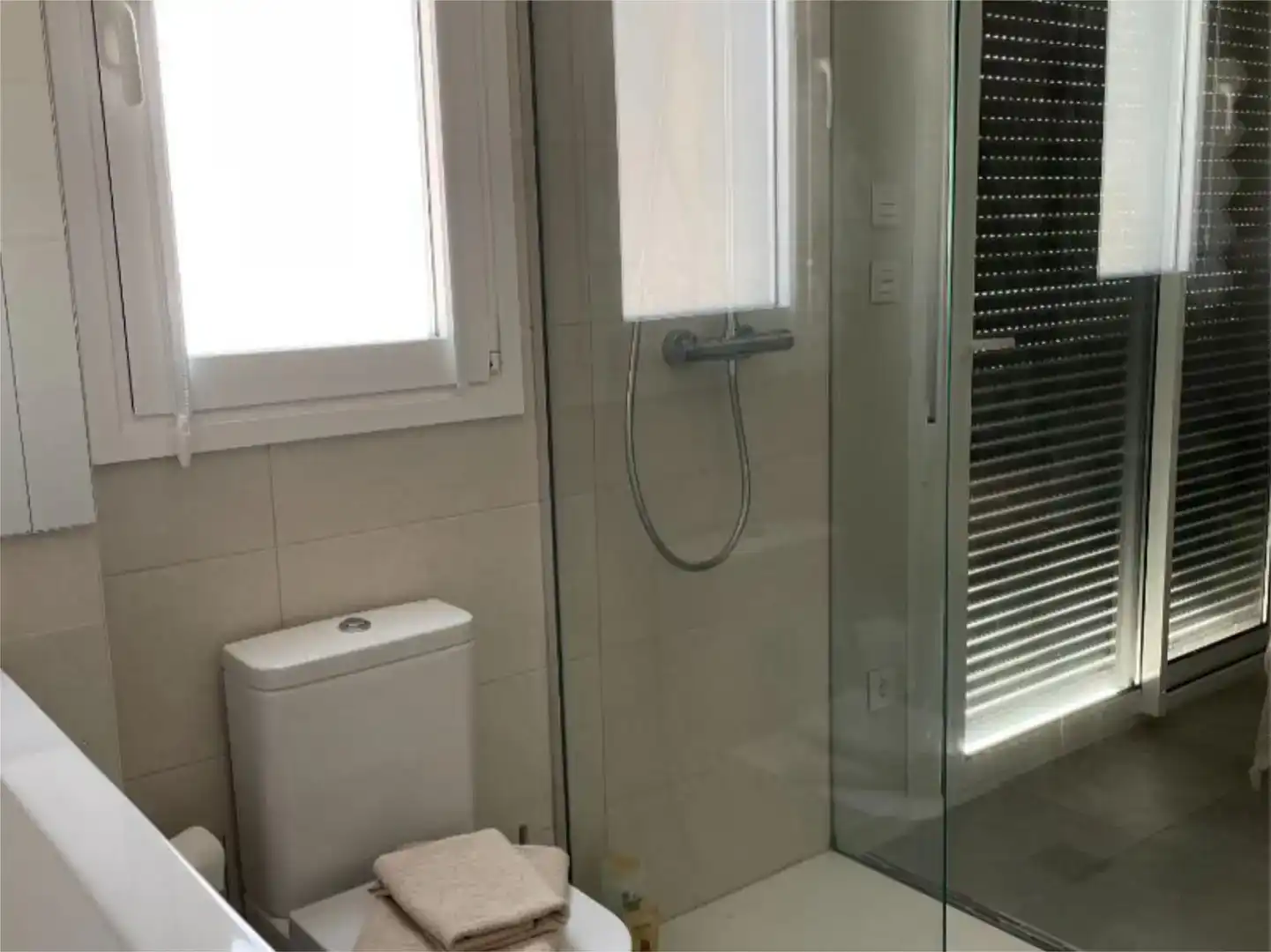 Baño de Piso en venta en Marbella con Aire acondicionado, Jardín privado y Trastero
