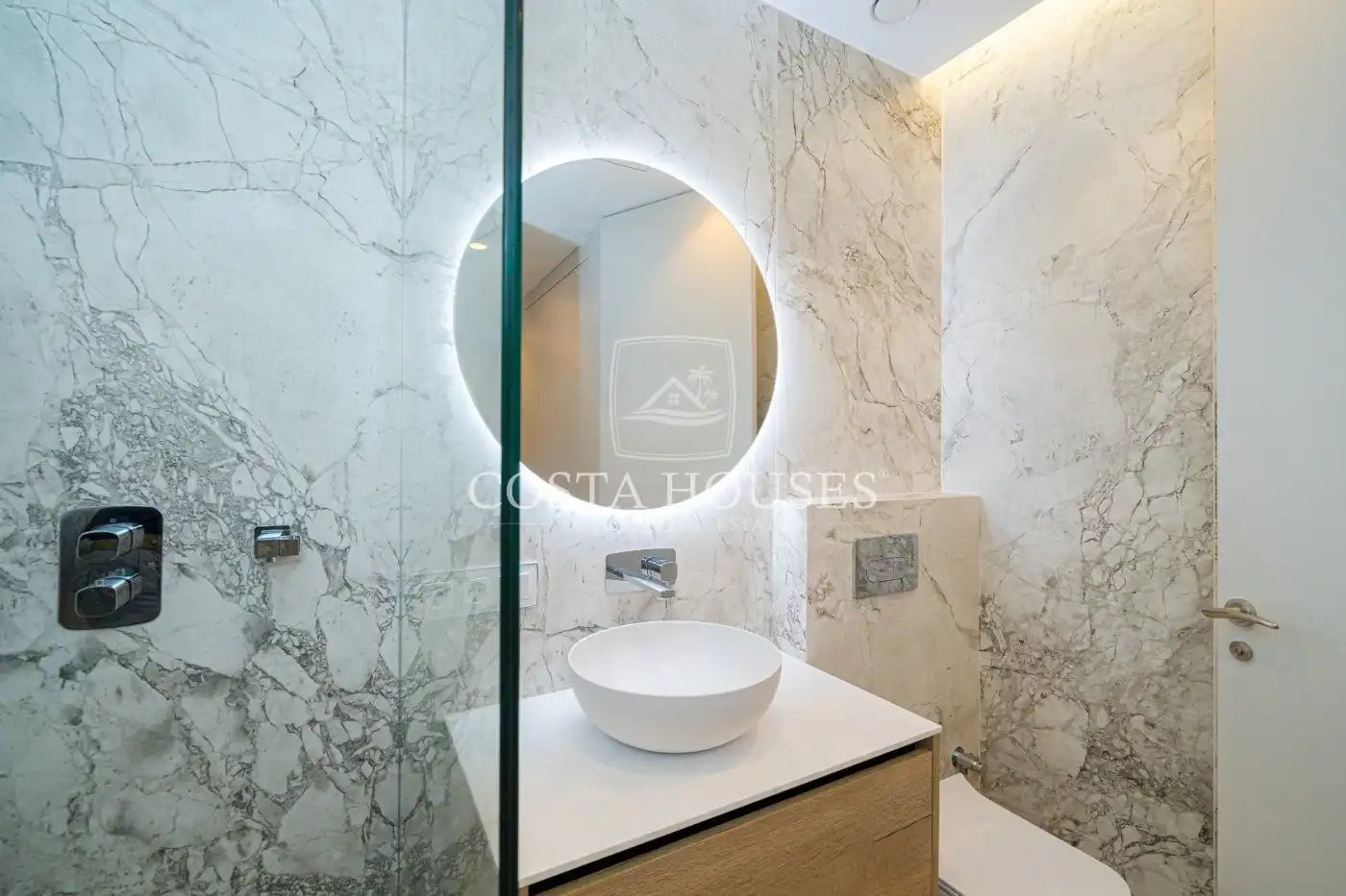 Baño de Planta baja en venta en Benidorm con Aire acondicionado, Jardín privado y Terraza
