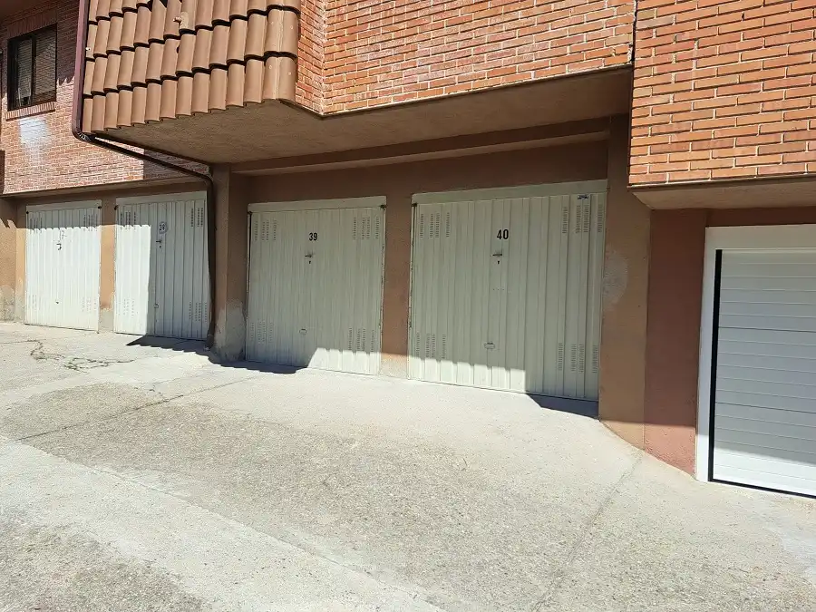 Parkplatz von Lagerraum zur Miete in Torrelodones