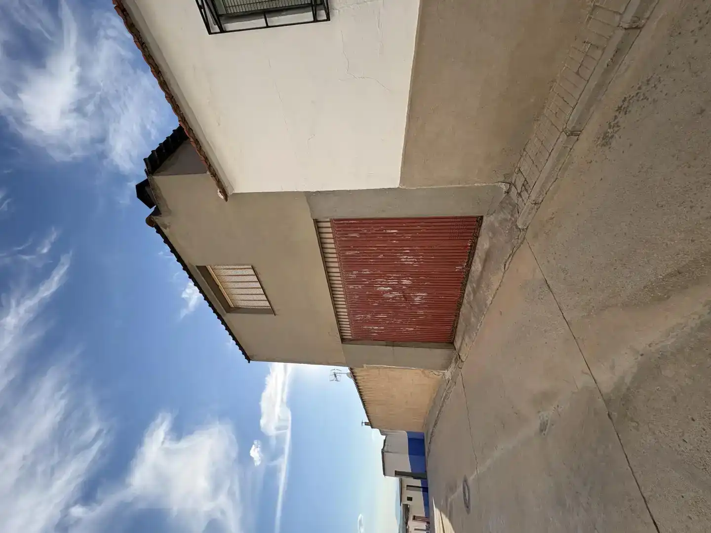 Vista exterior de Casa o xalet en venda en Campo de Criptana amb Aire condicionat i Balcó