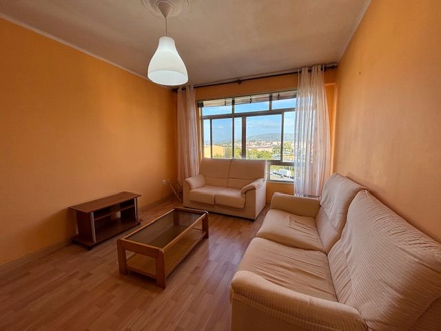 Sala d'estar de Apartament de lloguer en Ferrol amb Parquet, Moblat i Forn