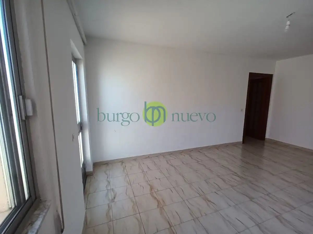 Casa o chalet en venta en León Capital  con Jardín privado, Trastero y Alarma