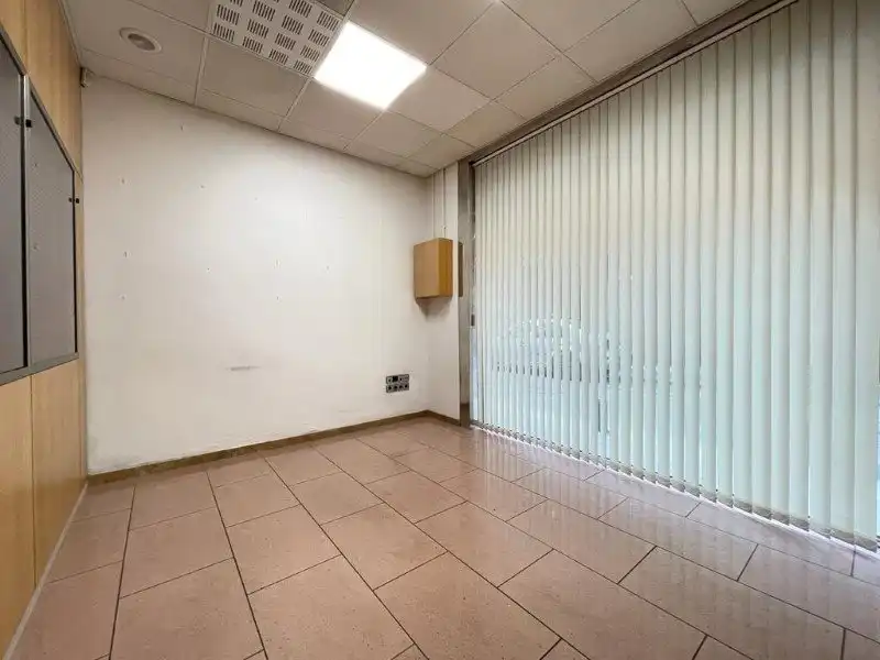 Local comercial en venda a Centre, imagen 5