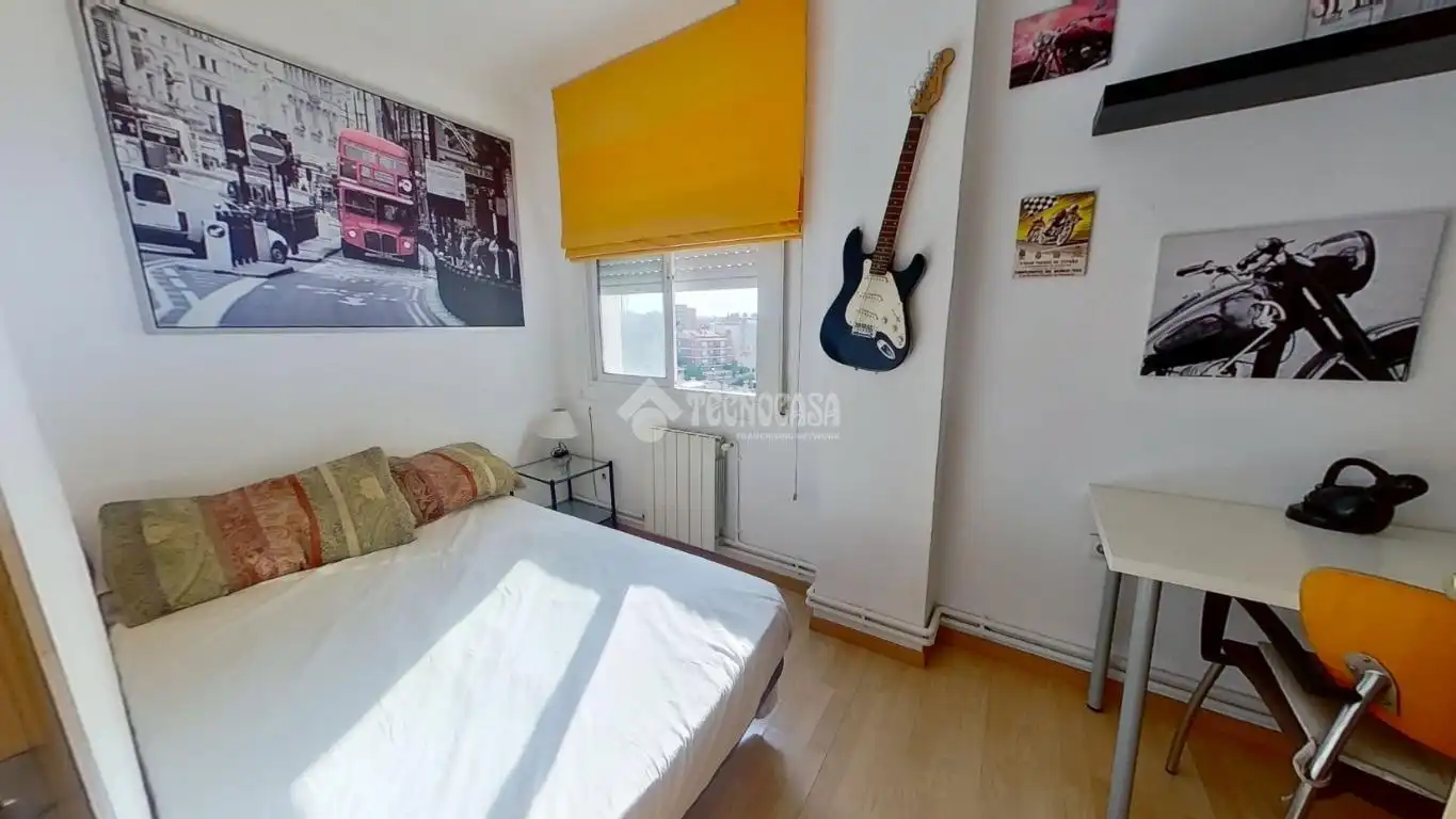 Bedroom of Flat for sale in Cerdanyola del Vallès  with Air Conditioner, Heating and Balcony