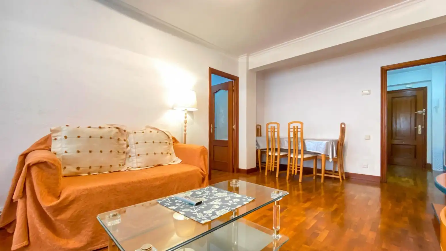 Wohnzimmer von Wohnung zur Miete in Santander mit Heizung, Parkett und Möbliert