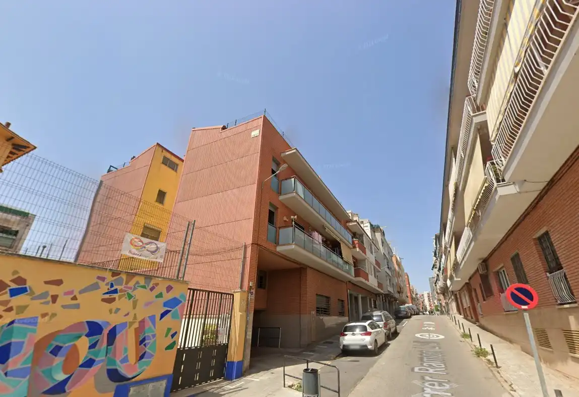 Vista exterior de Pis en venda en Molí Nou - Ciutat Cooperativa