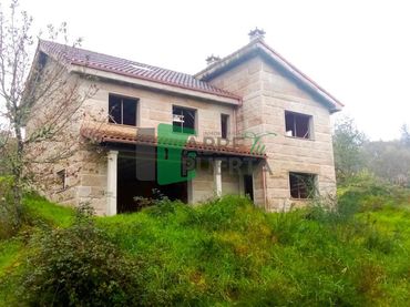 Villa con giardino in vendita a Nogueira de Ramuín