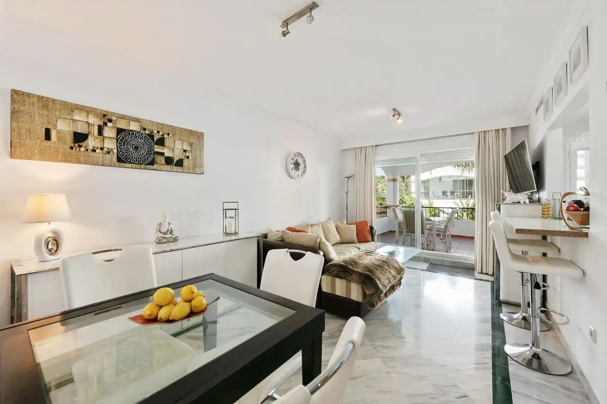 Apartment with pool for sale in Nueva Andalucía, imagen 3