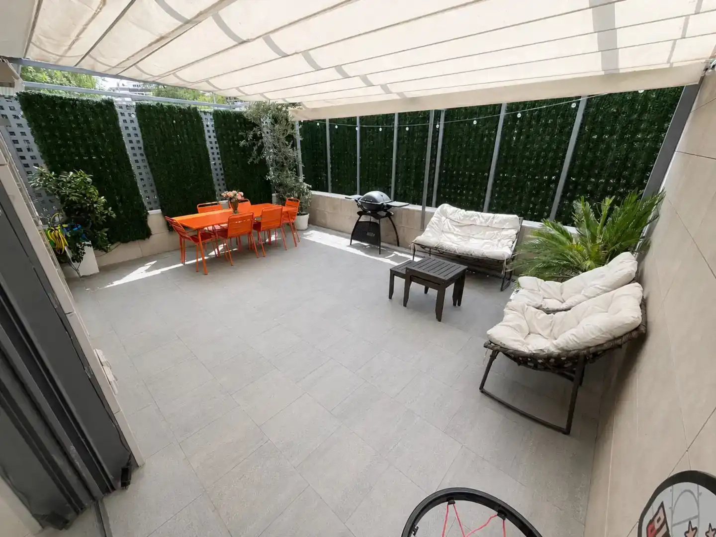 Terrassa de Dúplex en venda en  Madrid Capital amb Aire condicionat i Piscina