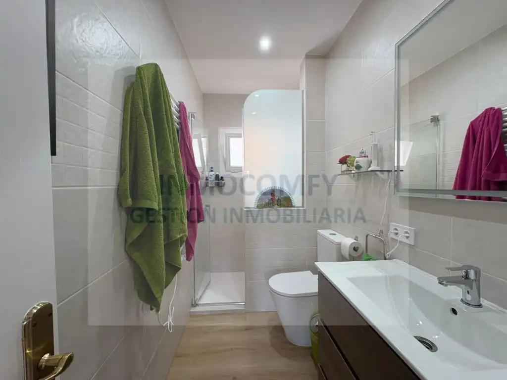 Bathroom of Flat for sale in Palamós