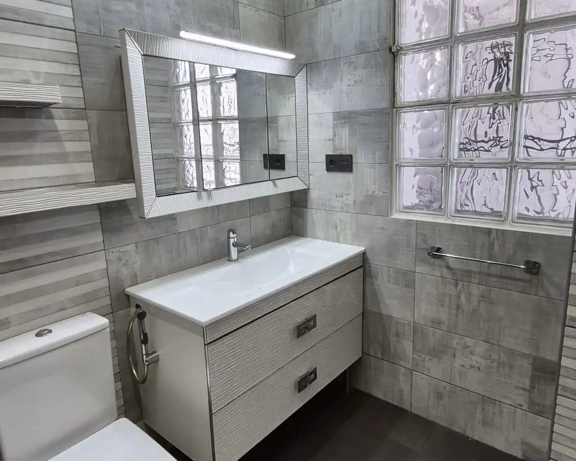 Bathroom of Flat for sale in Zaragoza  with Air Conditioner, Heating and Terrace