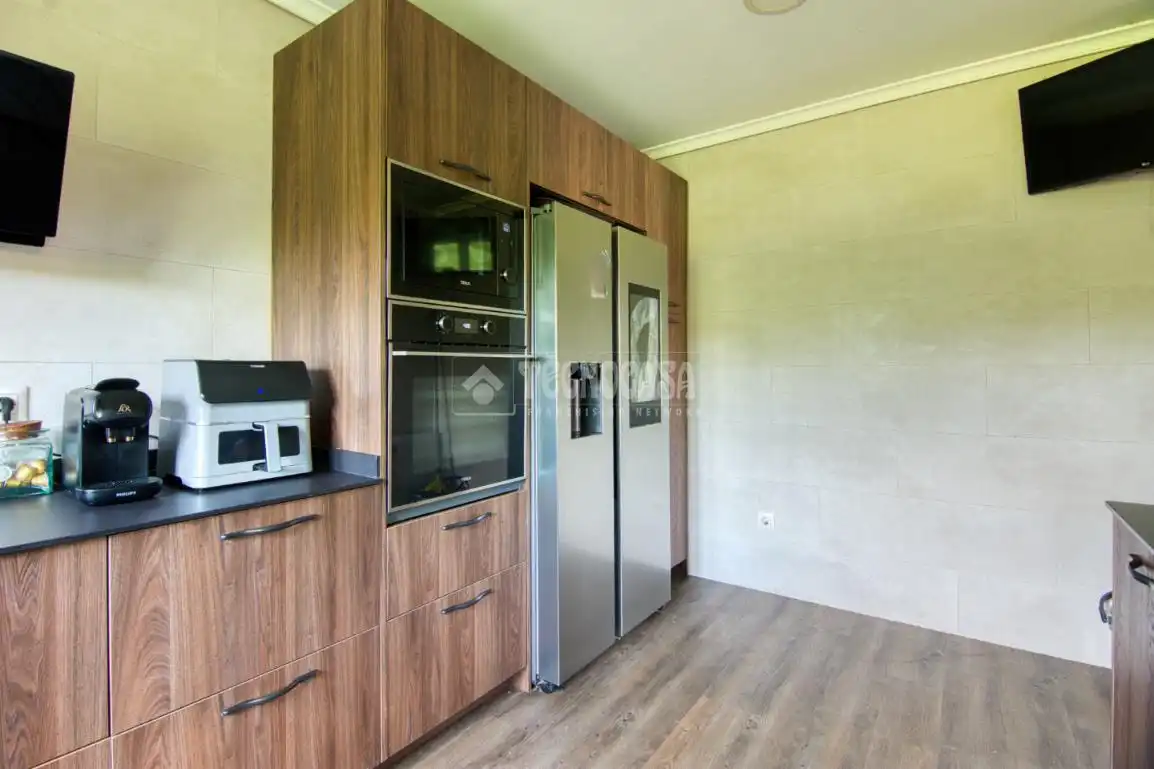Kitchen of Houses for sale in Polanco  with Swimming Pool