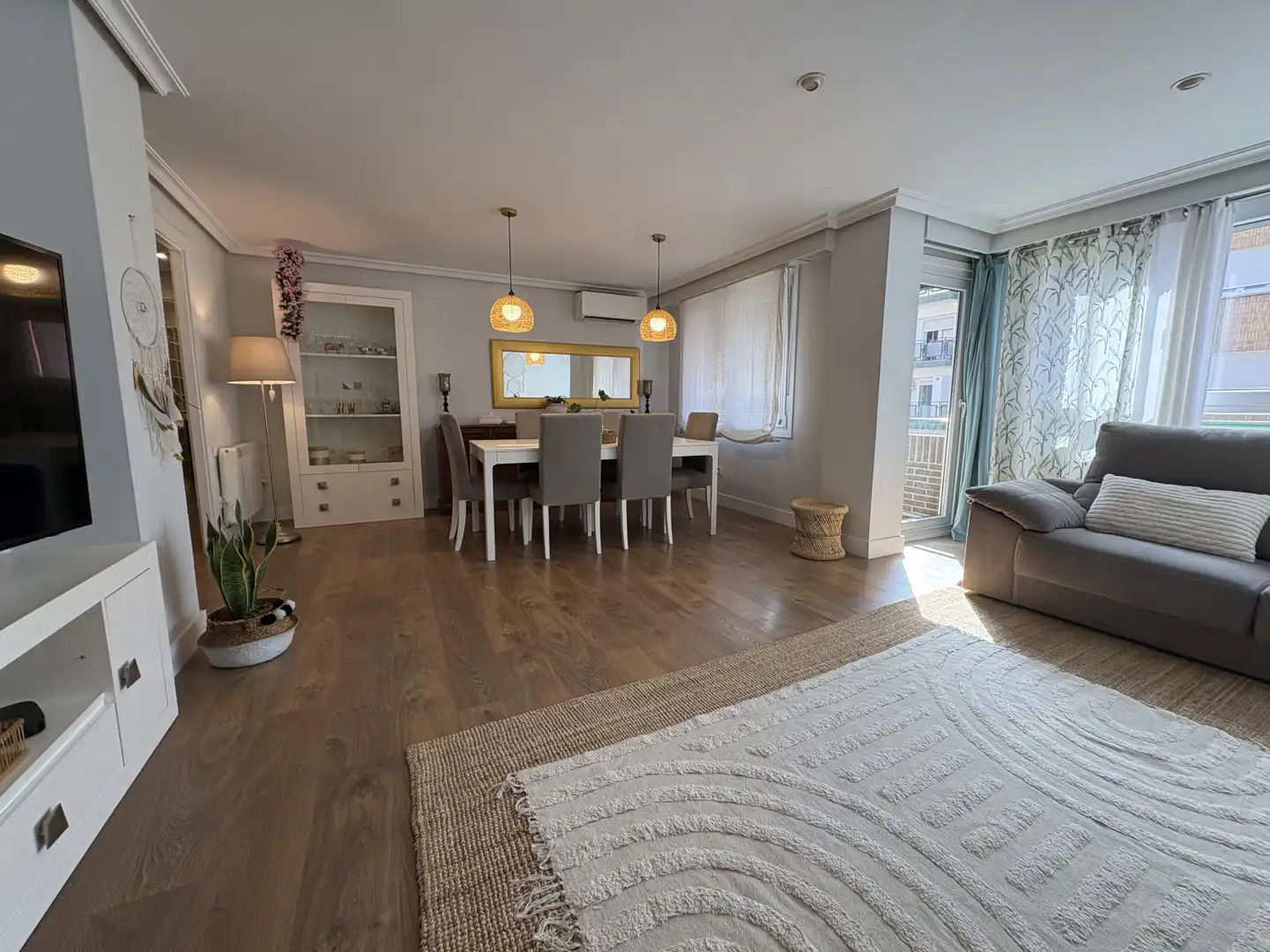 Comedor de Piso en venta en Xirivella con Calefacción, Trastero y Balcón