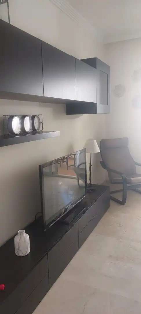 Wohnzimmer von Wohnung zur Miete in Manilva mit Klimaanlage, Heizung und Privatgarten