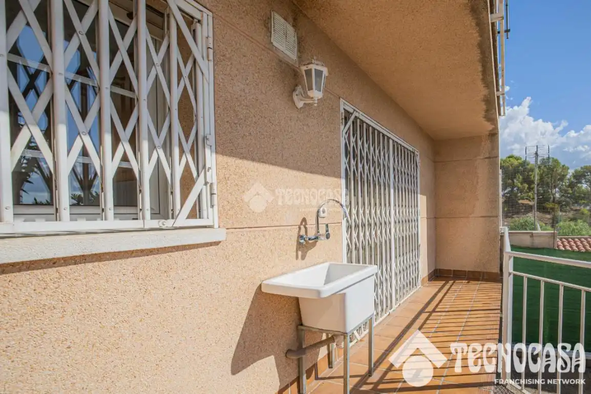Casa pareada con terraza en venta en Sant Vicenç Dels Horts, imagen 29
