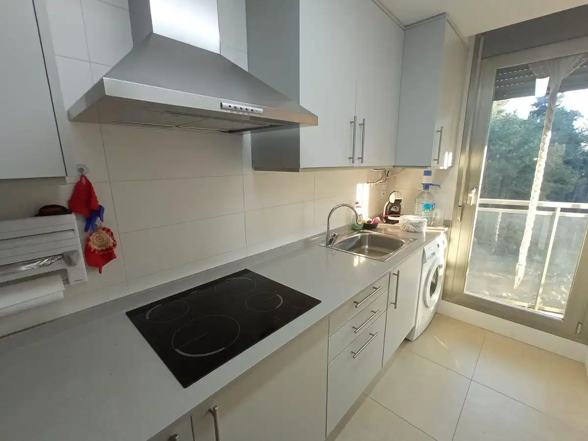 Cuina de Pis en venda en La Ràpita amb Calefacció, Parquet i Balcó