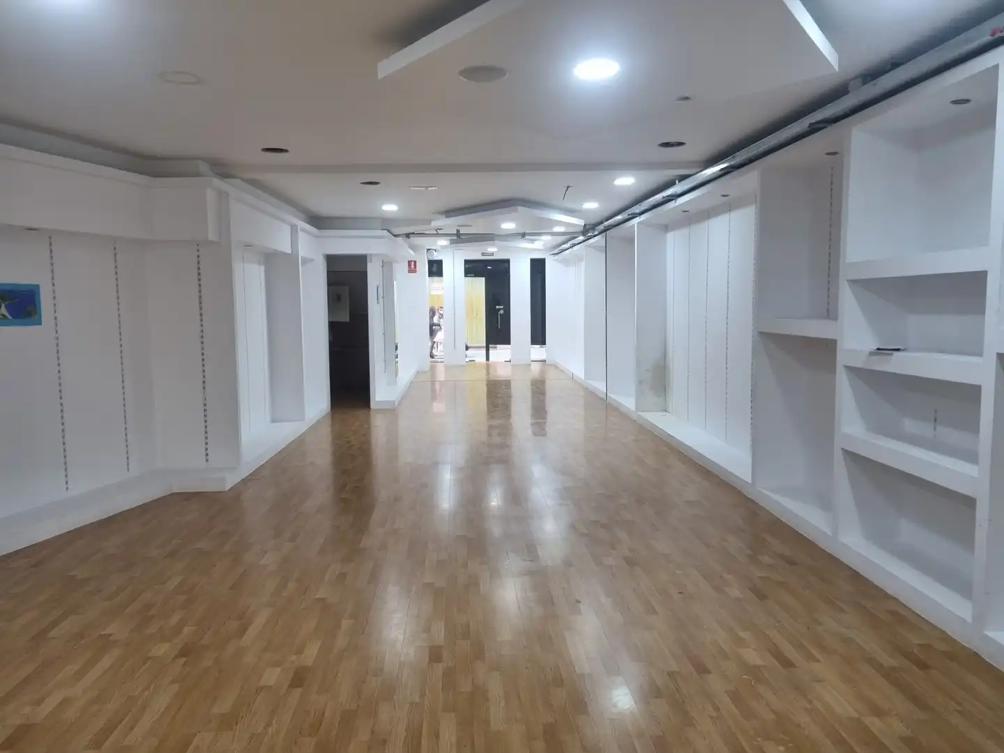 Business premises to rent in Nucli Urbà, imagen 3