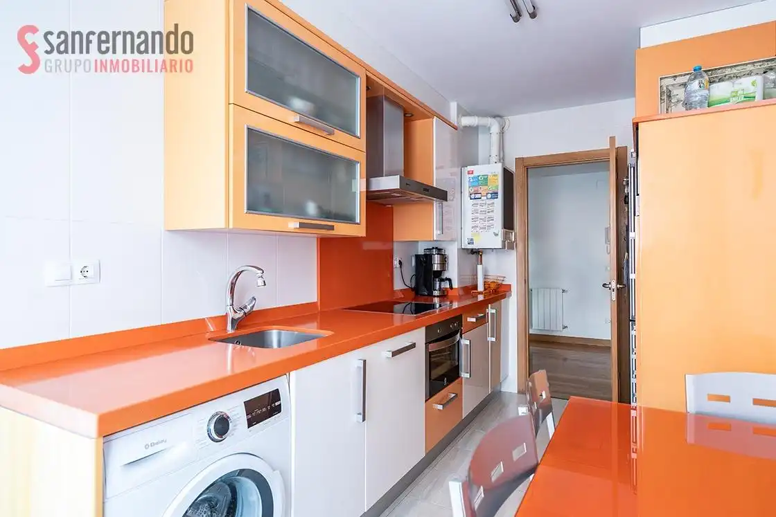 Cocina de Planta baja en venta en Valle de Mena con Calefacción y Jardín privado