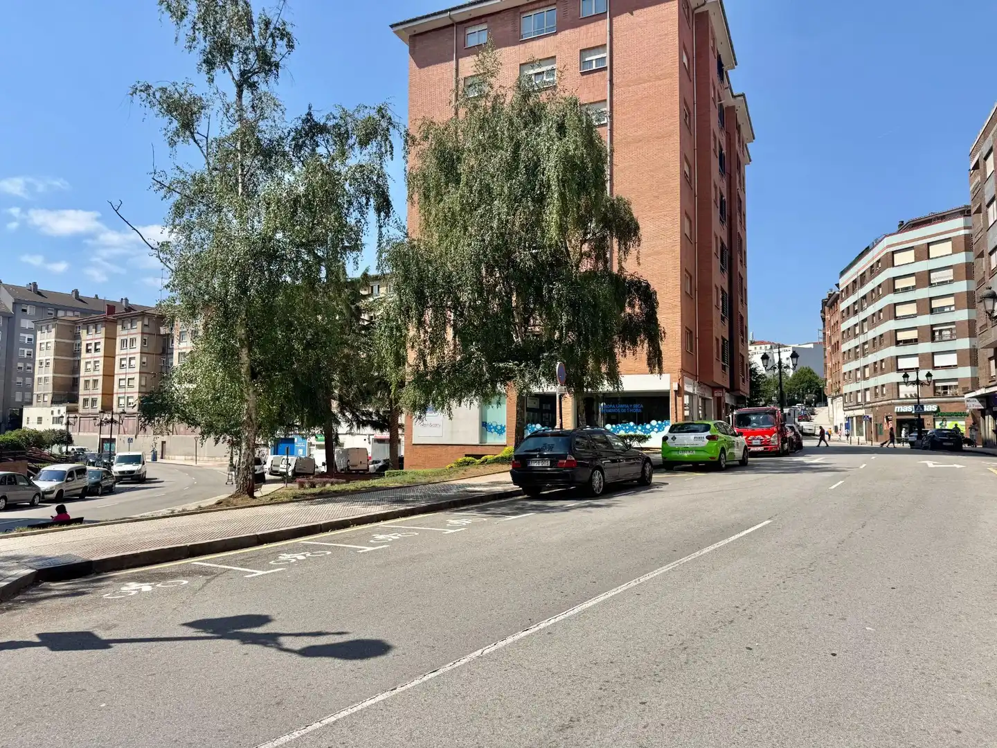 Vista exterior de Pis en venda en Oviedo  amb Calefacció, Traster i Moblat