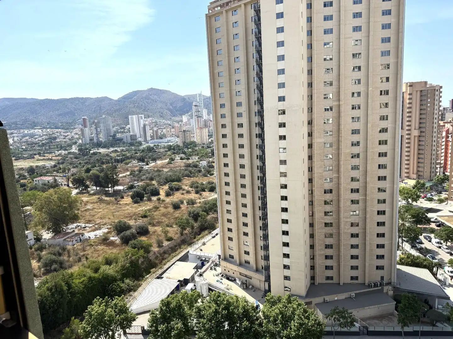 Außenansicht von Wohnungen zum Verkauf in Benidorm mit Klimaanlage, Heizung und Terrasse