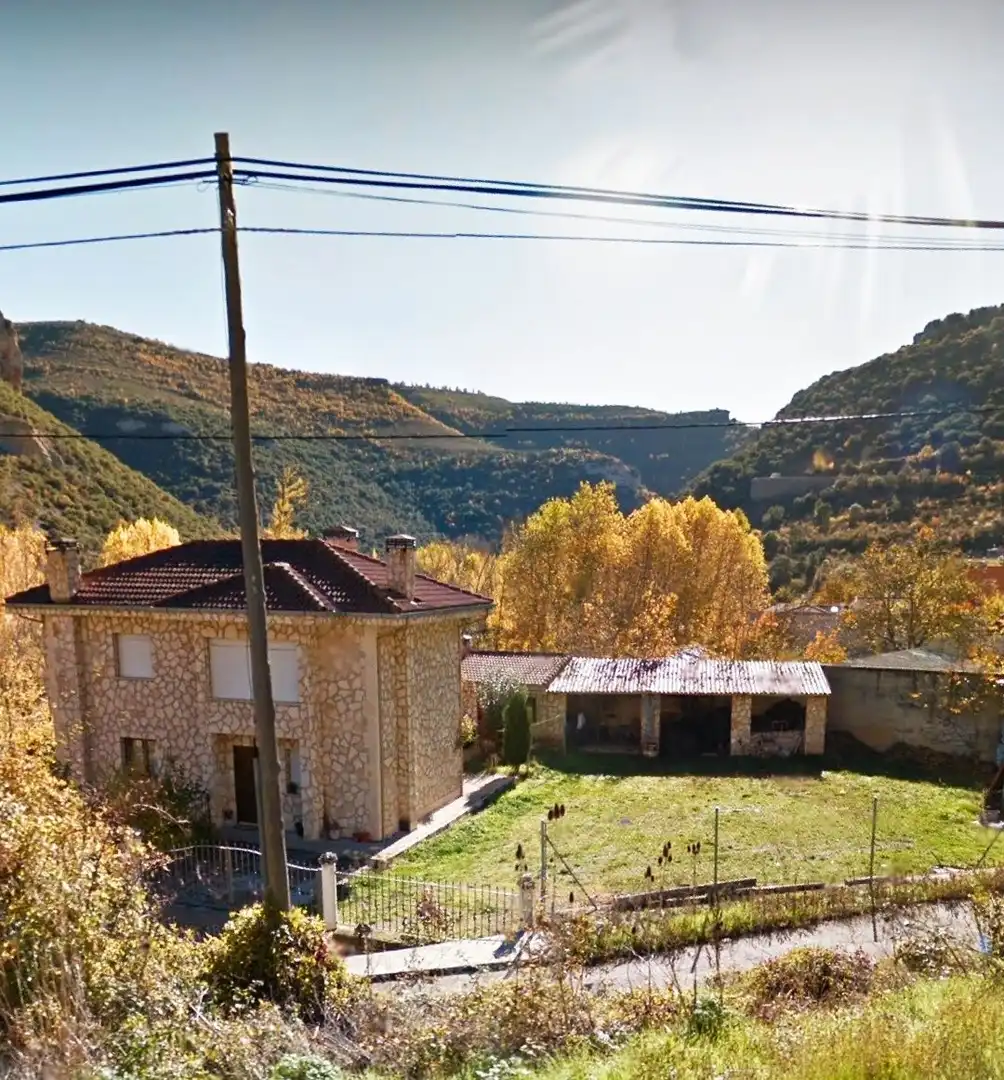 Vista exterior de Casa o chalet en venta en Tubilla del Agua con Calefacción, Jardín privado y Parquet