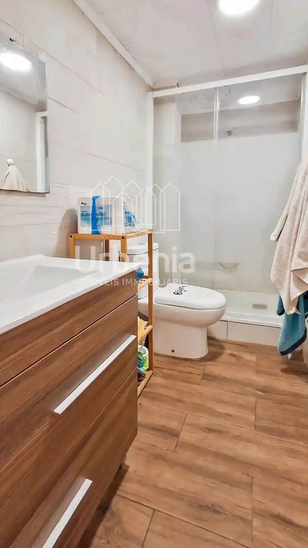 Bathroom of Flat for sale in Mataró  with Terrace