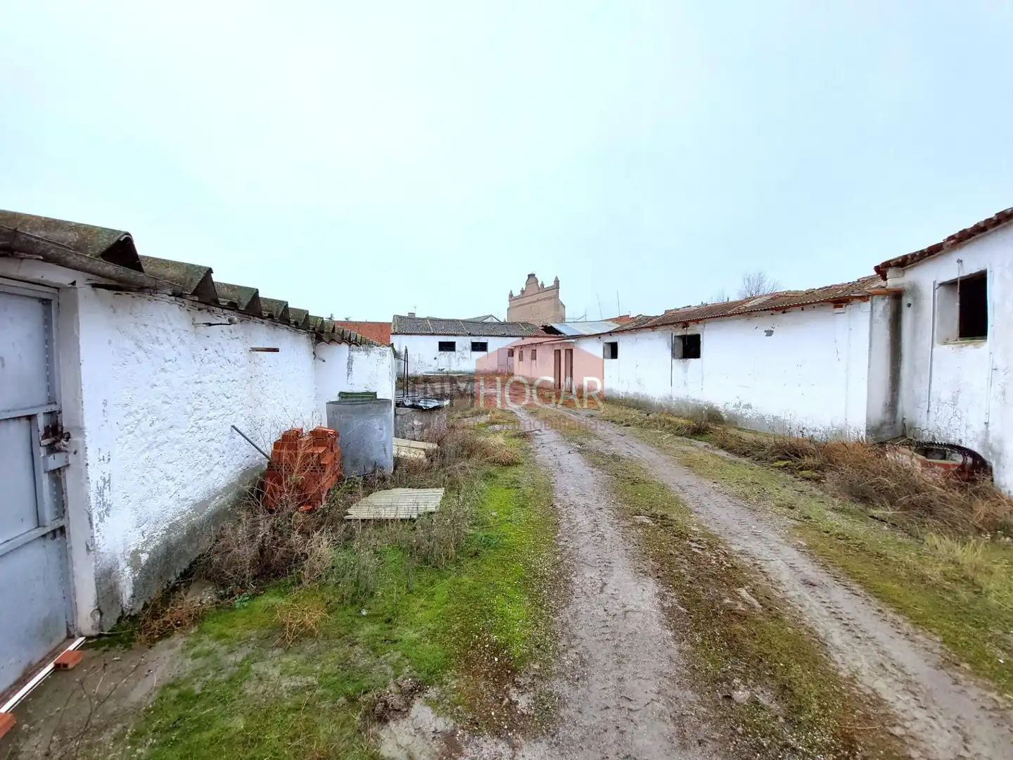 Industrial buildings for sale in Adanero