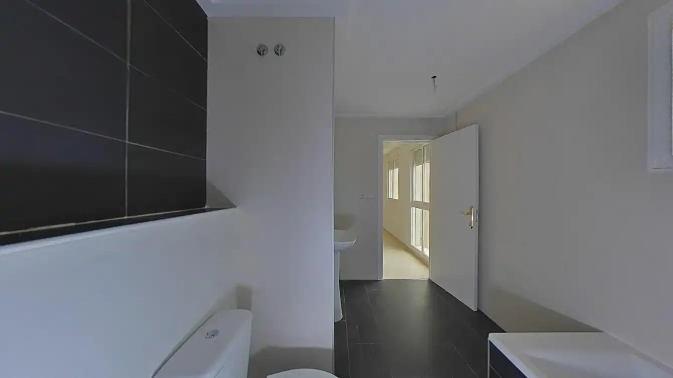 Baño de Piso en venta en Elche / Elx