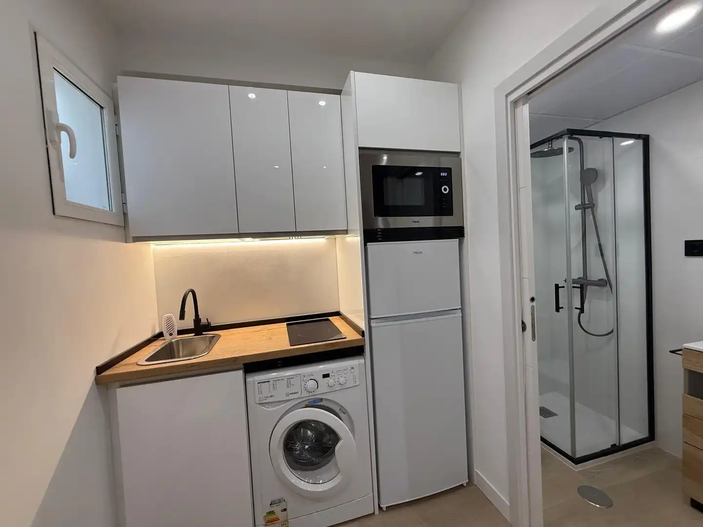 Cocina de Apartamento de alquiler en Madrid con Aire acondicionado, Calefacción y Trastero