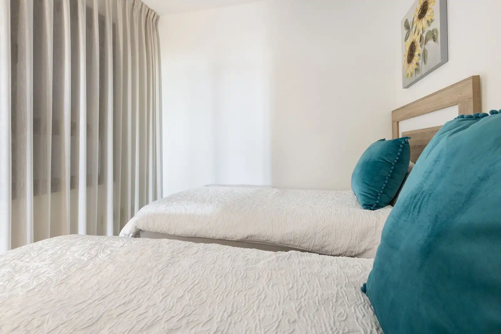 Dormitori de Apartament en venda en Casares amb Aire condicionat, Terrassa i Moblat