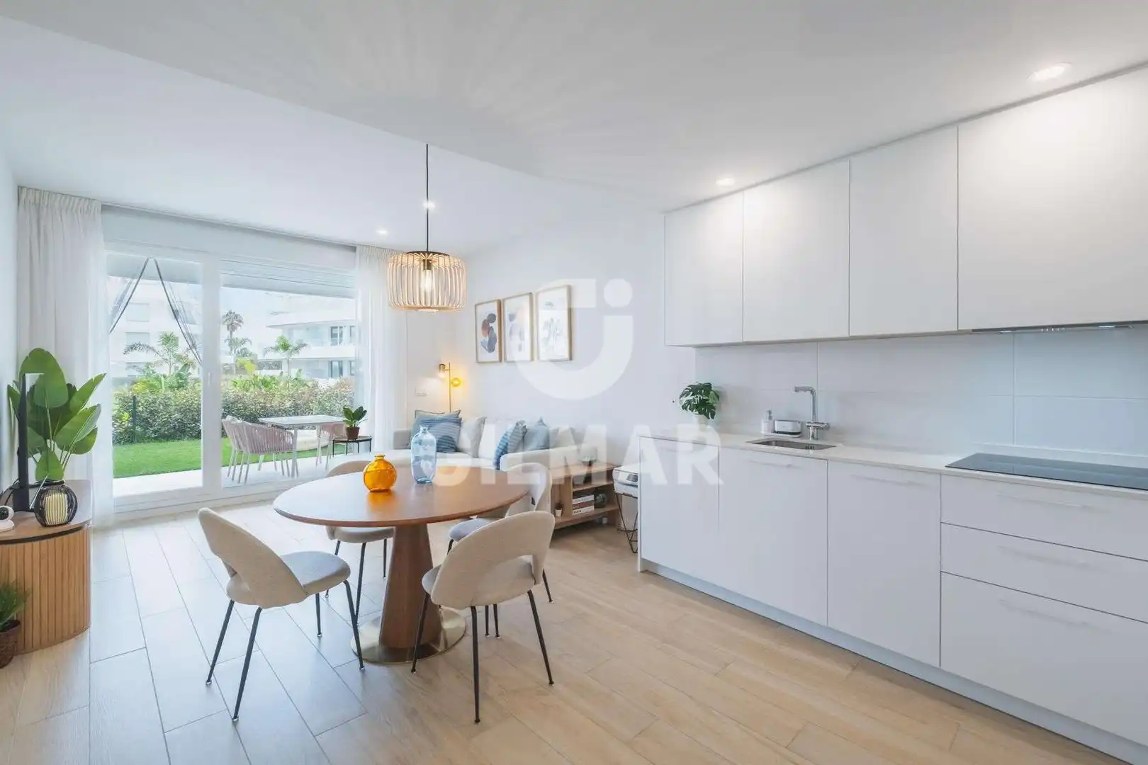 Schlafzimmer von Wohnung zur Miete in Chipiona mit Klimaanlage, Privatgarten und Möbliert