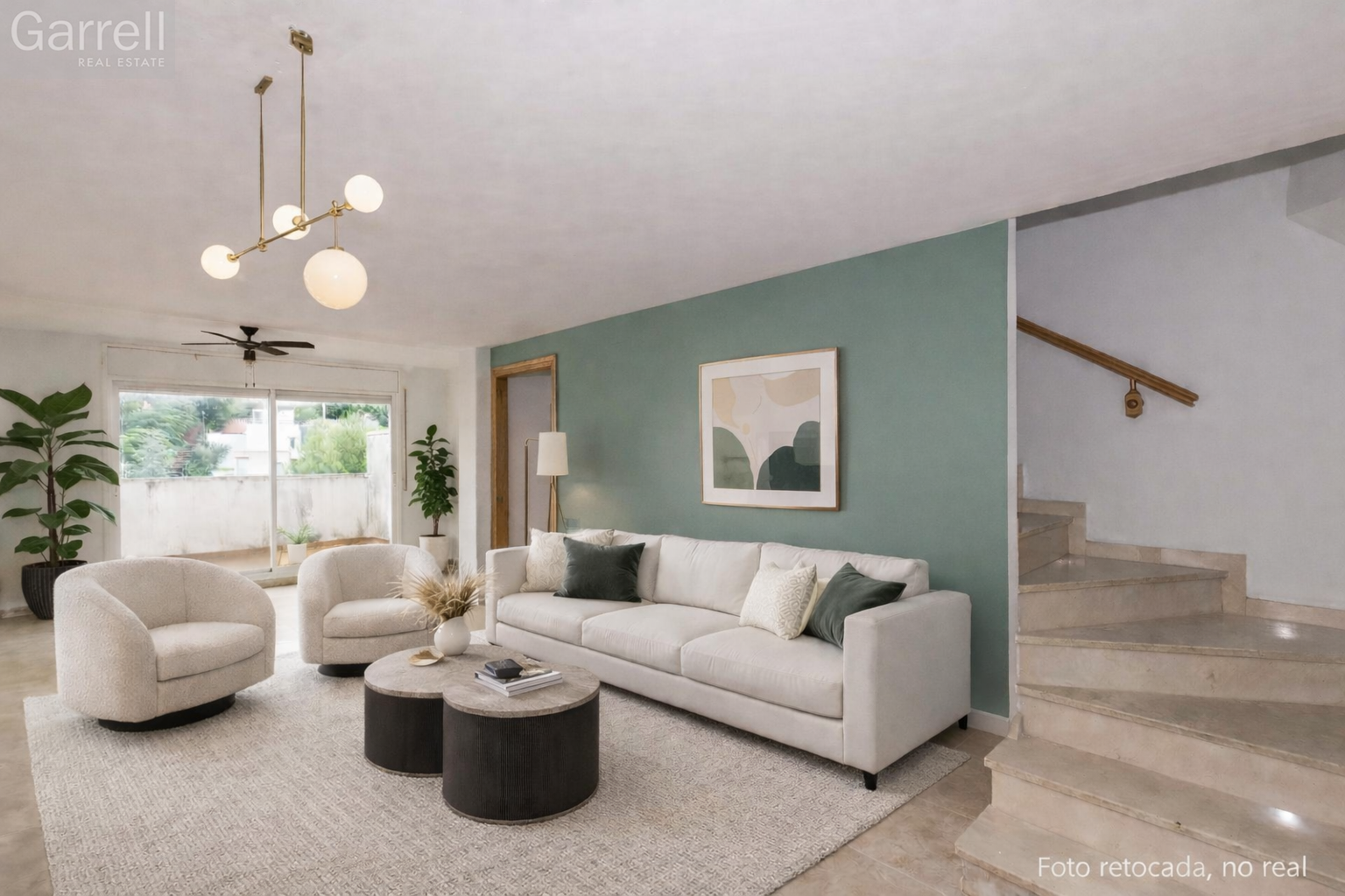 Sala d'estar de Casa adosada en venda en Roda de Berà