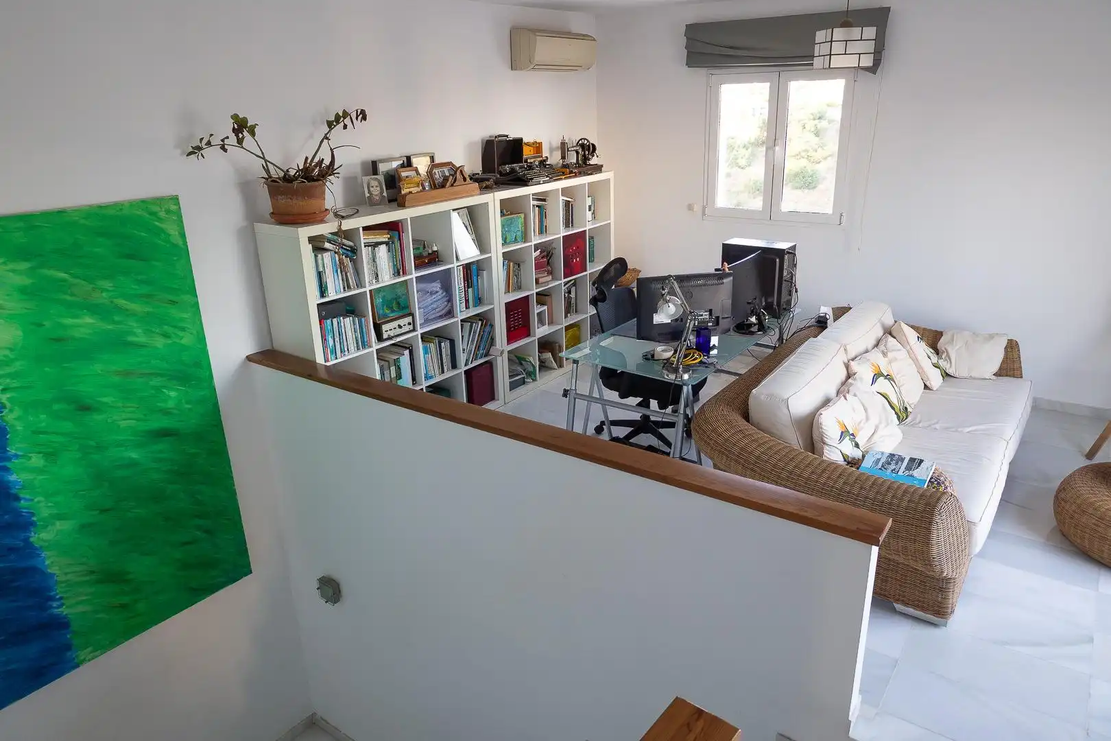 Sala d'estar de Casa o xalet en venda en Rincón de la Victoria amb Aire condicionat, Jardí privat i Terrassa