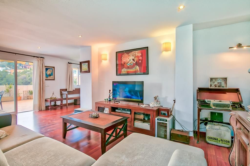 Living room of Flat for sale in  Palma de Mallorca  with Terrace, Balcony and Community pool