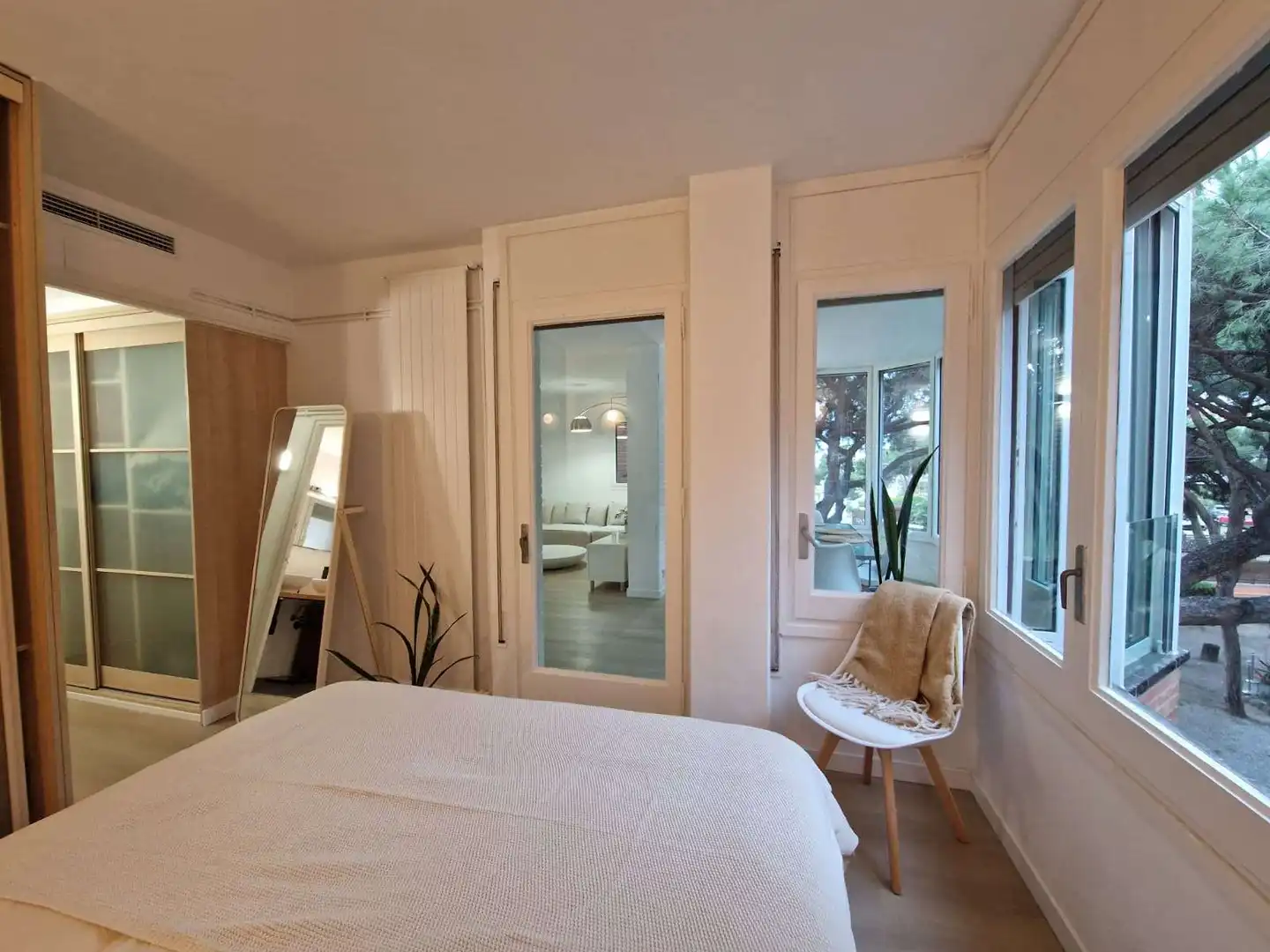 Dormitori de Apartament per a compartir en Gavà amb Aire condicionat, Terrassa i Moblat
