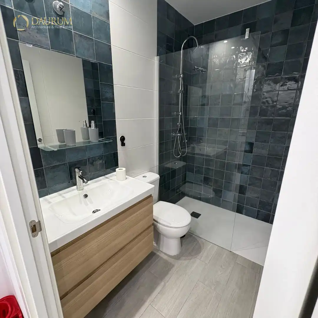 Baño de Piso en venta en Coslada con Aire acondicionado, Calefacción y Amueblado
