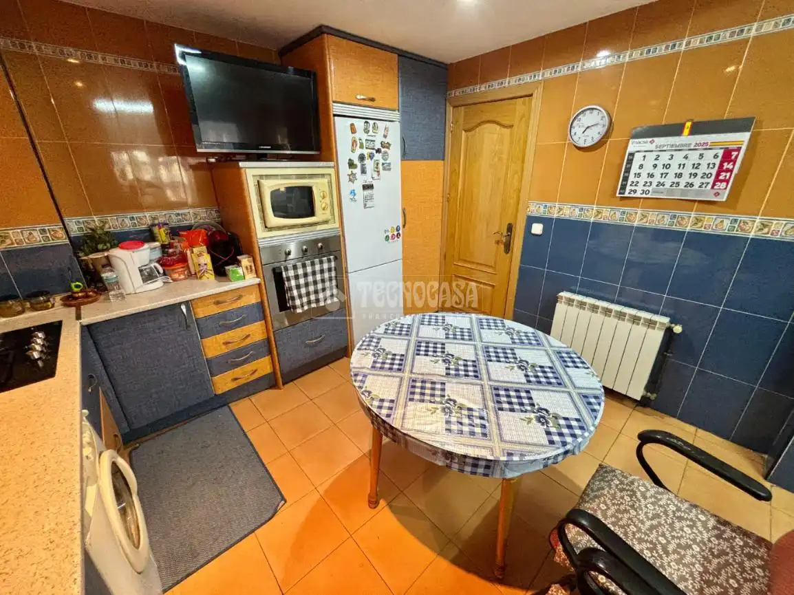 Küche von Wohnung zum Verkauf in Meco mit Heizung und Terrasse