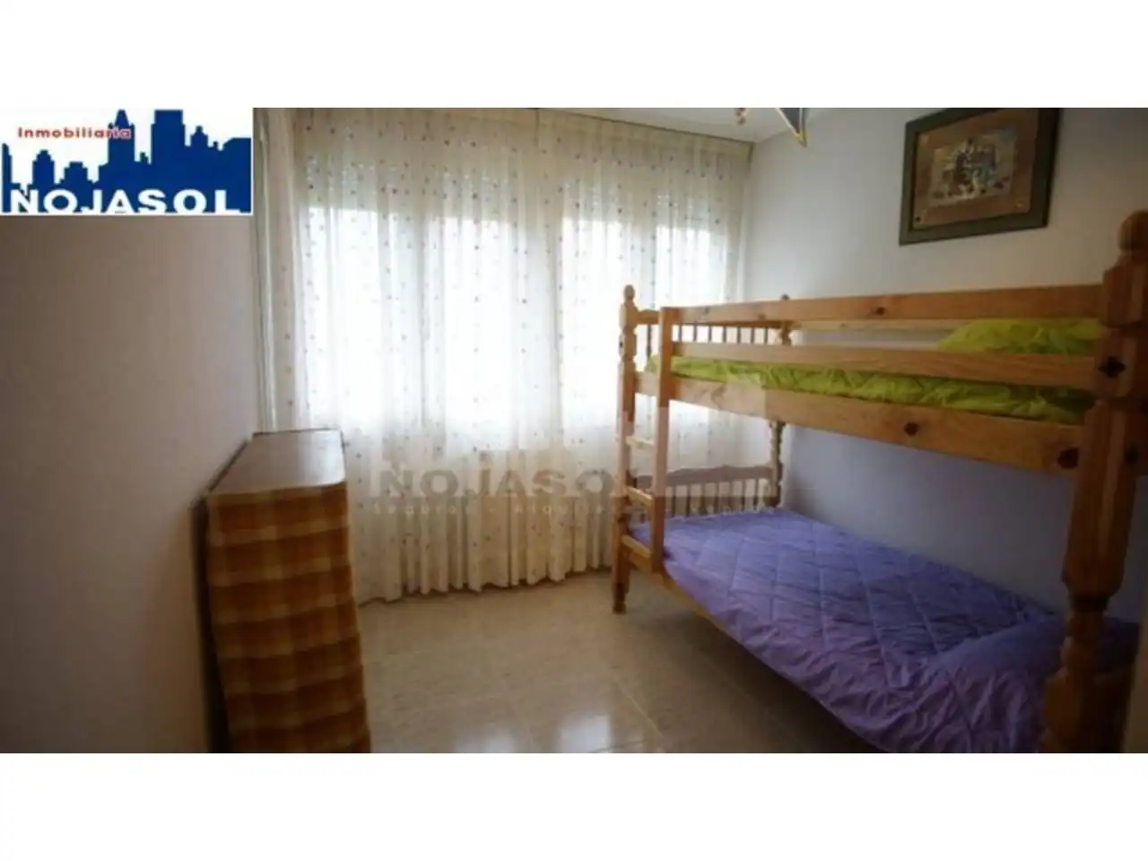 Dormitori de Apartament de lloguer en Noja amb Calefacció, Terrassa i Traster