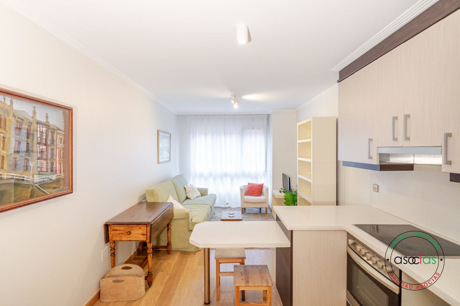 Sala d'estar de Pis en venda en Gijón  amb Calefacció, Parquet i Traster